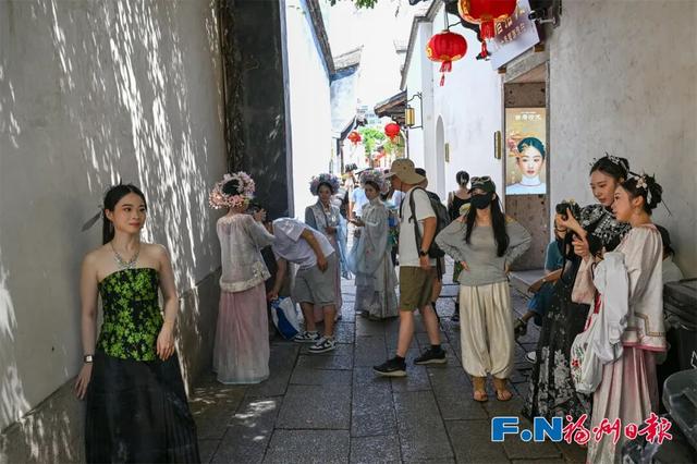 你打卡了吗？福州古街坊巷“潮”出圈，跟着老单解锁情绪体验！