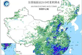 昨天全国多地出现暴雨这个周末依然是多雨模式图片