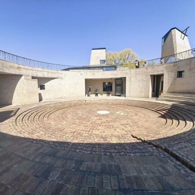 谁还记得冰墩墩有多难抢？现在“冰墩墩Plus”首秀就在呼和浩特！还不快冲