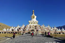 白塔白塔转白塔图片