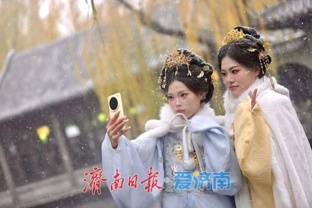 一年四季 泉在济南丨济南初雪如约而至，尽享冬日浪漫