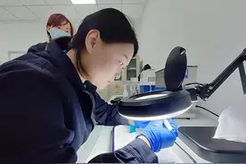 我国首个国产自研飞机金属材料检测实验室在新疆投运图片