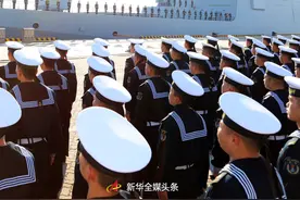 向着全面建成世界一流海军阔步前行——写在人民海军成立75周年之际图片
