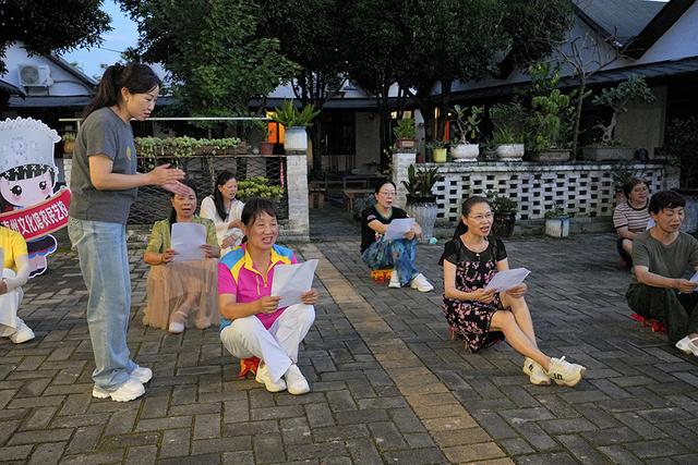 州文化馆开办“游客艺校” 让游客在山水间感受文化魅力