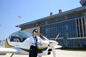 合肥17岁女孩拿到飞行驾照，全国最年轻图片