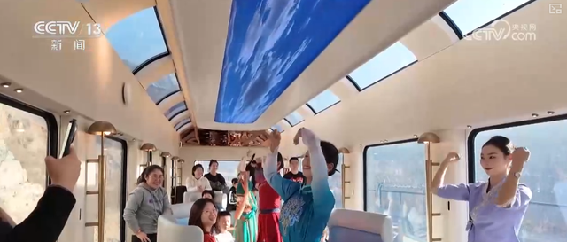 一条列车串联起两头冰雪资源 便捷交通让周末“冰雪游”触手可及