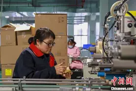 江西瑞昌：“妈妈岗”走红招聘季 化解就业招工“两头难”图片