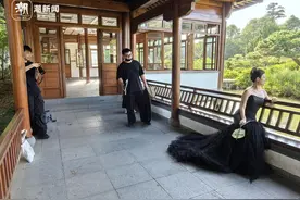 38℃高温下的婚纱摄影师，用热情和敬业定格甜蜜和浪漫图片