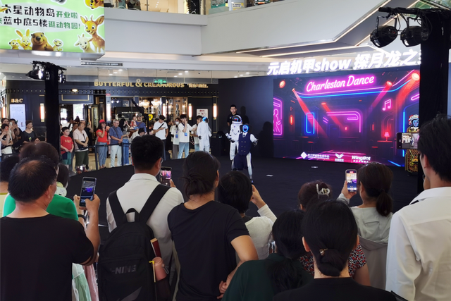 “太厉害了！”龙之梦来了一群特别的表演者……