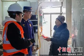 资阳消防筑起独居老人消防安全“防护网”图片