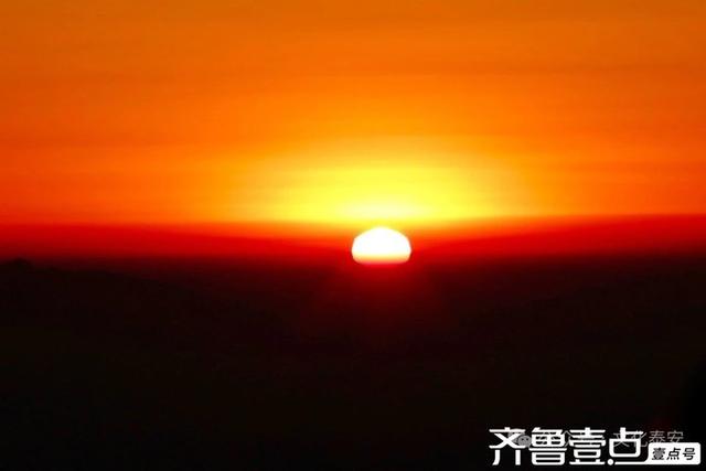 壹点号·秀山东|泰山的夏日藏着惊喜！风掀云海漫眼前，如临仙境