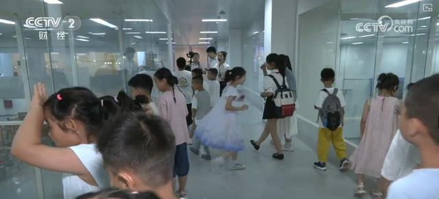 “自然文化+智能科技”研学项目走俏 海外研学团来华热度攀升