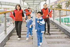 热心人·暖心事 | 宝安居民张振：社区服务界的“六边形战士”图片