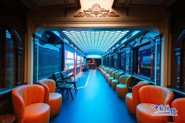 首次载客运行！12306可购票！旅客：上车像穿越，想不想体验一下？