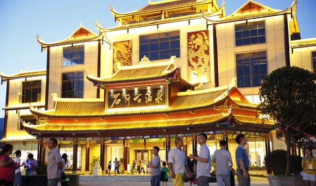 【秋日黔行·养在贵州】夜宿石阡古温泉：感受一场穿越400年的温泉梦境