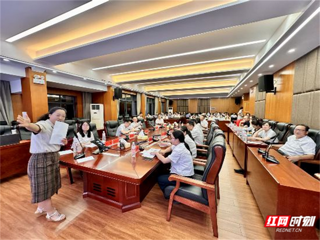 张家界国家森林公园：以“金鞭溪夜校”助推景区国际语言环境建设