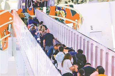 五棵松商圈：旧时歇脚地变身繁华新地标