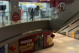 15岁女孩陪酒坠楼重伤，涉事KTV被立案侦查图片
