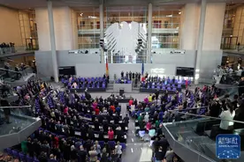 德国新一届联邦政府成员宣誓就职图片