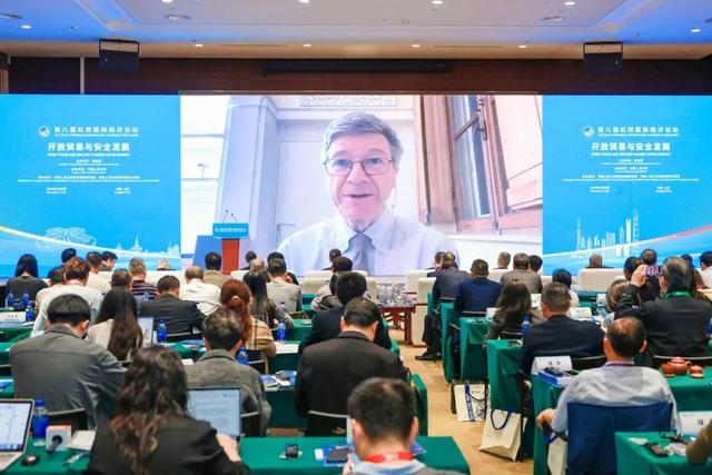 杰弗里·萨克斯：美国十年前提出遏制中国的政策，反倒成了“回旋镖”