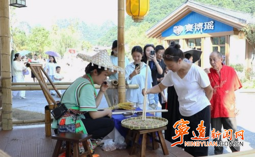 宁远：南风集里人气旺 文化味更浓