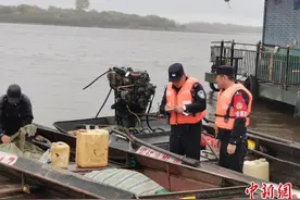 中俄两大界江进入20天秋季禁渔期图片