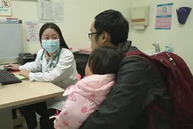 儿童感染呼吸道疾病后如何居家护理？何时就医？专家答疑图片