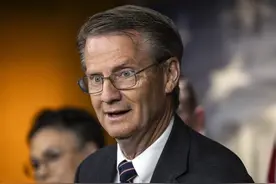 美国1500亿美元国防计划交由众议院审议，美媒：共和党籍关键票议员批评该计划及五角大楼图片