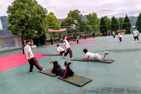 排球少年 未来可期 ——赫章县野马川中学排球队代表赫章参加毕节市第四届运动会获佳绩图片