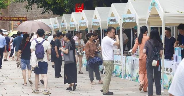 最近别在台江问路！你可能正走进一场……