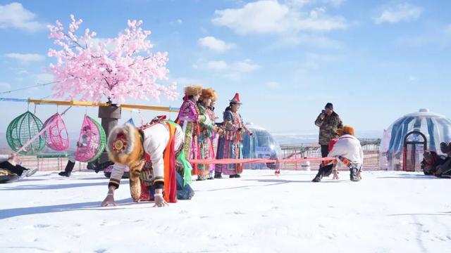 银雪迎宾客 非遗映冰原 肃南县神鹿冰雪王国启幕