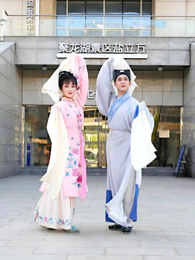 “小笼包”邂逅“鸡蛋饼”~