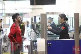 4月来川外国人总数西部第一，将探索扩大240小时过境免签政策适用范围图片