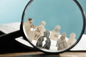 困在“开门红”考核里的银行人图片