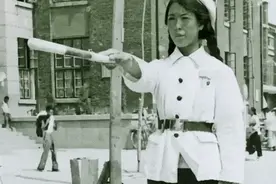 AI复原60年前女交警，小麦色皮肤显英气！图片