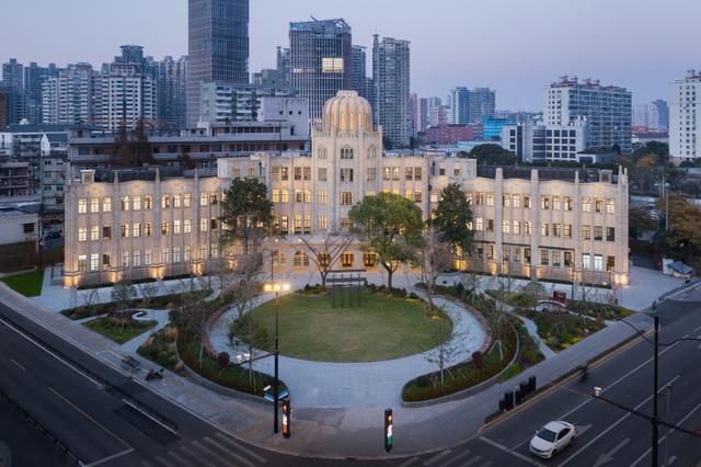 “AI不会让孩子变懒，而将促使我们重新思考教育的目标”