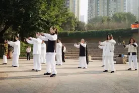 一个动作就能补元气、调气血、强身健体！很适合夏天做！图片