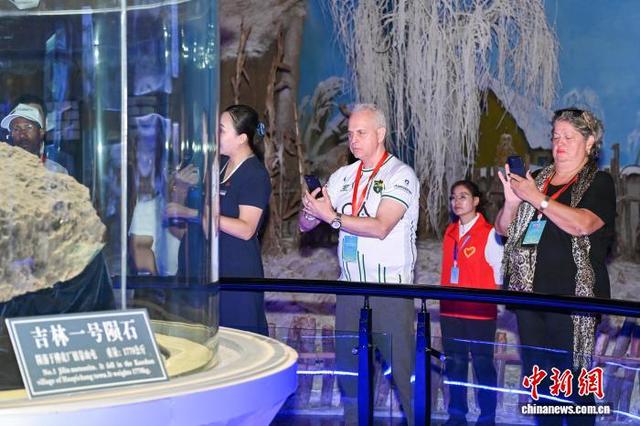 “黄金粉雪”吸引世界目光 多国代表赴吉林寻合作