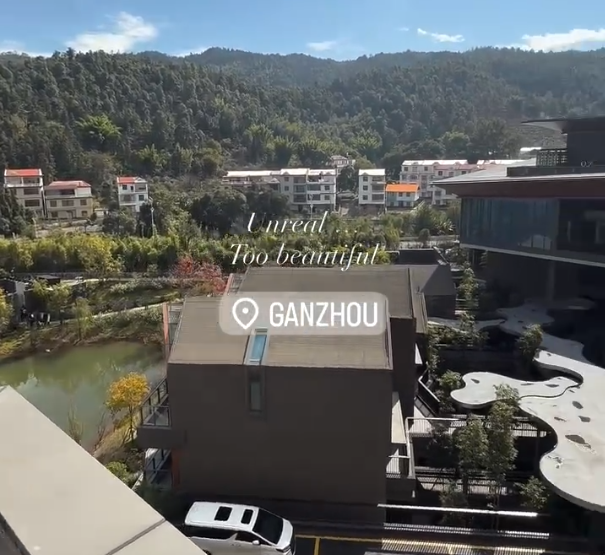 王嘉尔现身赣州盛赞美景美食