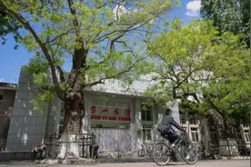 我与北大 | 北大食堂的馒头，滋养了谁的黄金时代？图片