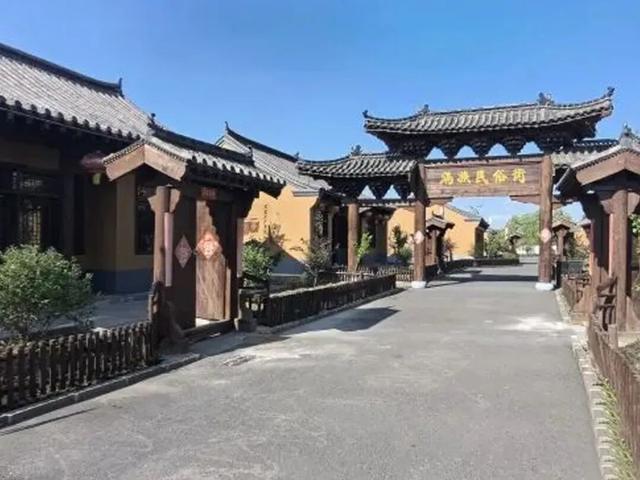 【金秋秘境·漫游奇遇】古风沉浸——穿越千年的秋日叙事