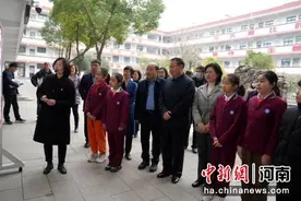漯河市“红色档案进校园”巡回展览活动启动图片