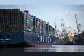 2025跨境新生代①｜美关税政策“朝令夕改”！中国跨境小包若被“围堵”，Temu、亚马逊谁更受伤？图片