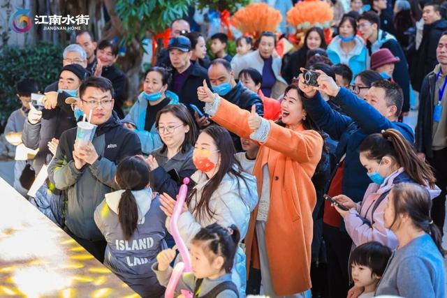 从“一次性打卡”到“反复回访”：江南水街的长尾吸引力在哪里？