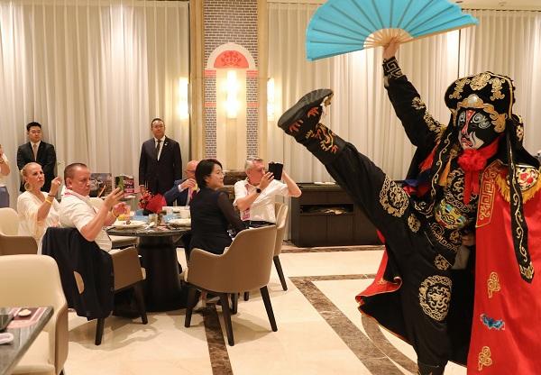 上海旅游节入境观察员计划启动，境外代表品上海点心、赏文旅魅力