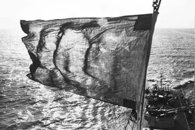 摄影师｜纪念人民海军建立75周年，上世纪80年代的中国海军英姿图片