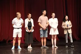 剧场24小时变冰场，这个芭蕾舞台到底有啥魔法图片