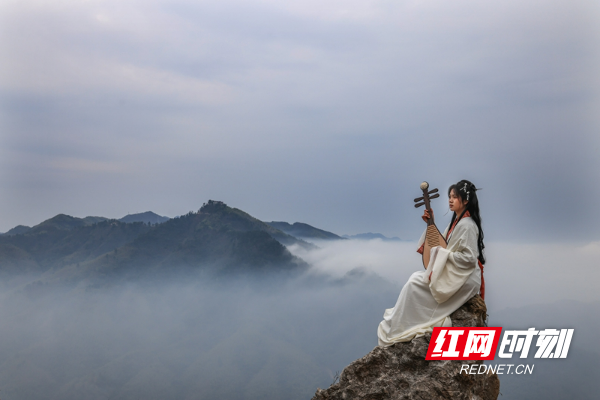 天地为卷，云海作画，洪江古商城演绎湖南版“千里江山图”