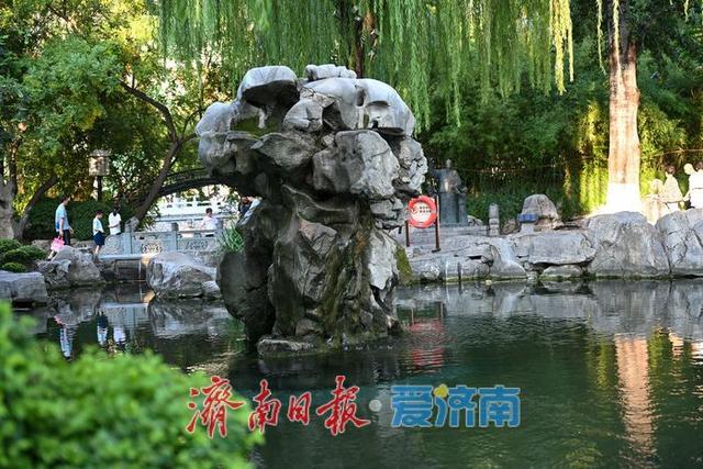 一年四季 泉在济南丨“月牙飞瀑”将再现！月牙泉喷涌箭在弦上