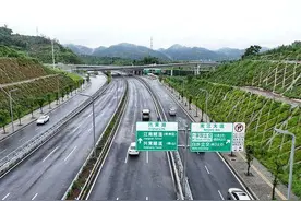 重庆东站重要配套道路兴黄路实现通车图片